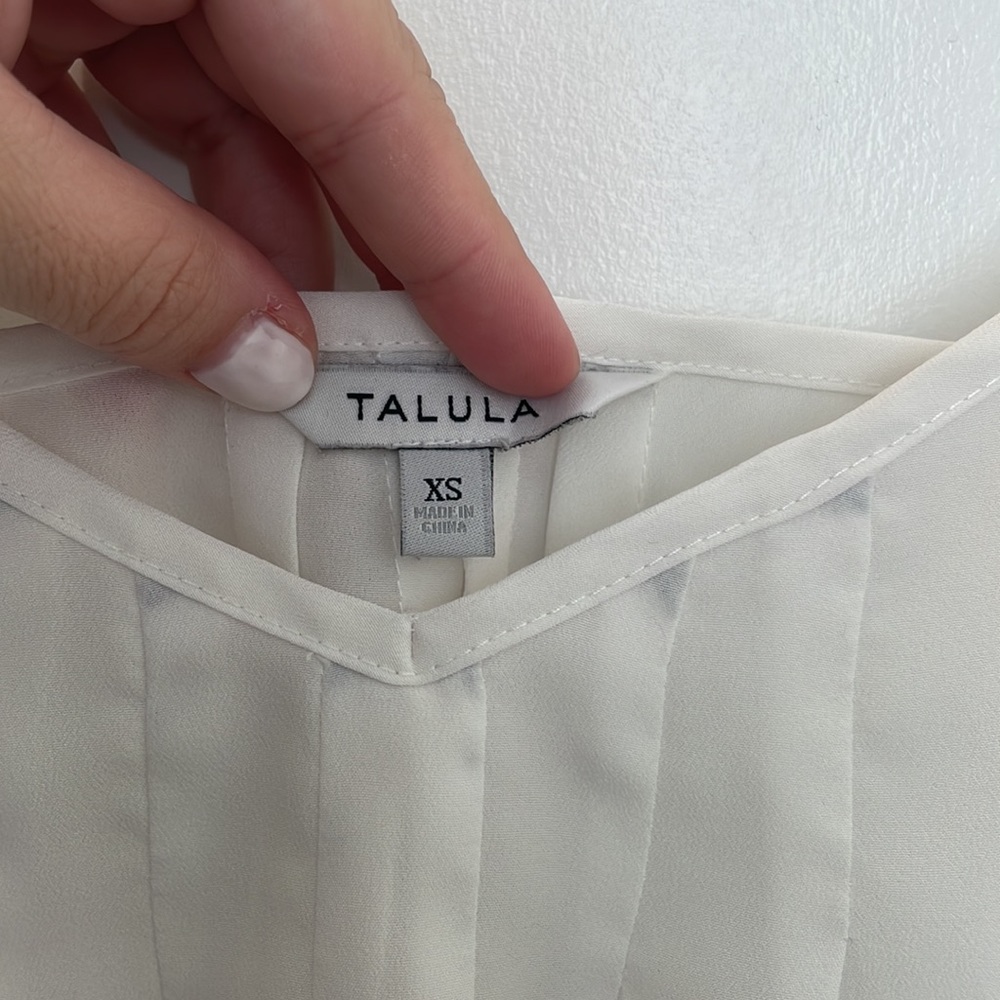 ARITZIA Talula White Tank Top with Spaghetti Straps XS. Excellent Condition - Picture 3 of 3